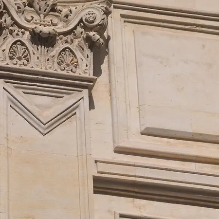 Concorde - Centre De Hotel Nîmes