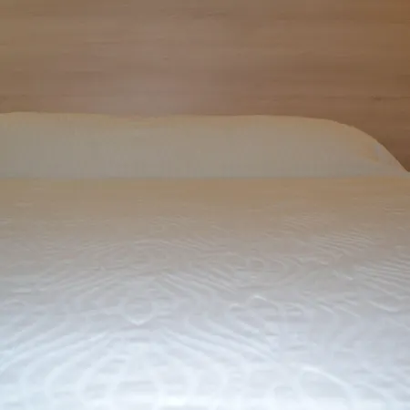 호텔 Concorde - Centre De *